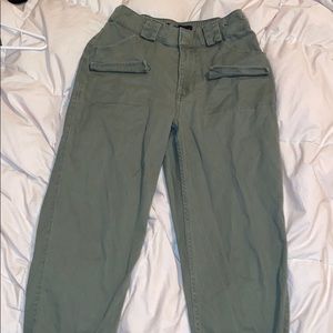 Hollister Ultra High Rise Mom Pant